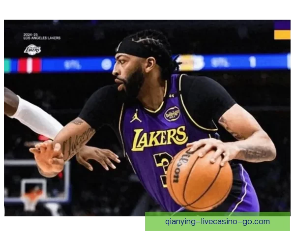 詹金斯关键时刻爆发助球队取胜湖人创生涯新高